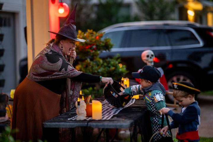 Texas' Favorite Halloween Candy for 2025, Surprisingly Not a Bar
