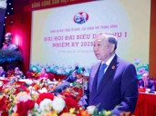 Exalta To Lam rol del Frente de la Patria de Vietnam