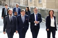 El primer ministro de Francia, Sébastien Lecornu, busca el apoyo de los socialistas en vísperas de una huelga contra los recortes