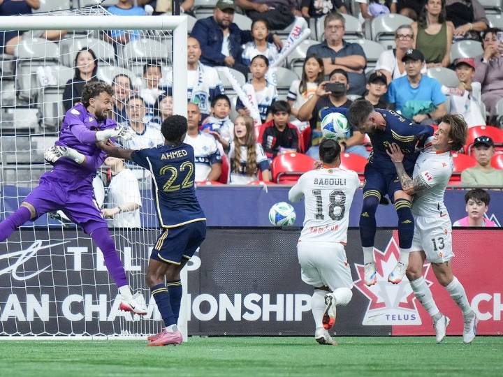 Whitecaps beat Forge FC 4-0 to book spot in Canadian Championship final