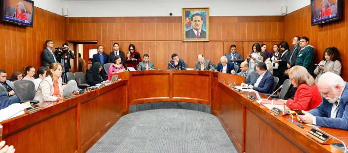 "Ya ni pena les da": Benedetti sobre suspensión de debate de Reforma a la Salud