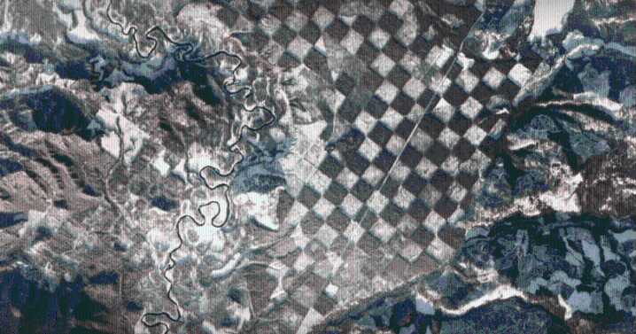 La NASA halla un "tablero de ajedrez" gigante: un fenómeno terrestre causado por el ser humano
