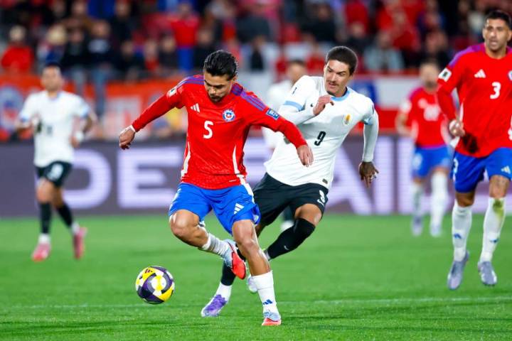 Chile se despidió con un empate sin goles ante Uruguay y firmó su peor registro por Clasificatorias