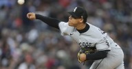 White Sox right-hander Wikelman González and outfielder Mike Tauchman to miss rest of season