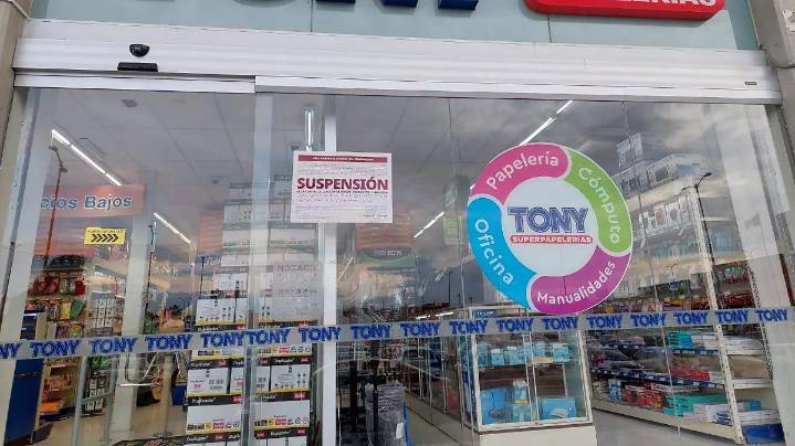 Profeco clausura actividad en dos papelerías Tony en Puebla