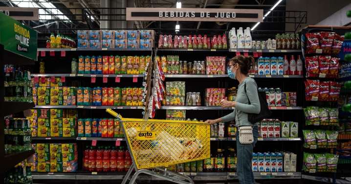 Fuerte repunte de la inflación en agosto y otra vez está por encima del 5% en Colombia