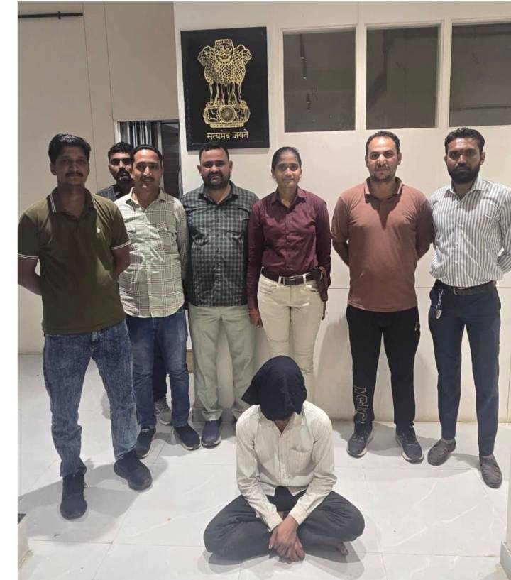 Accused in Narmada Canal loot-murder case killed in police encounter