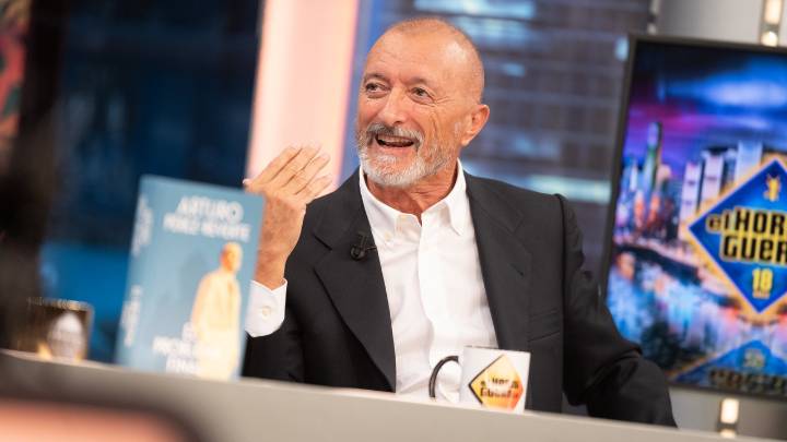 Pérez-Reverte, crítico sobre el sabotaje de la Vuelta a España: "Un presidente que boicotea y una oposición paralizada"