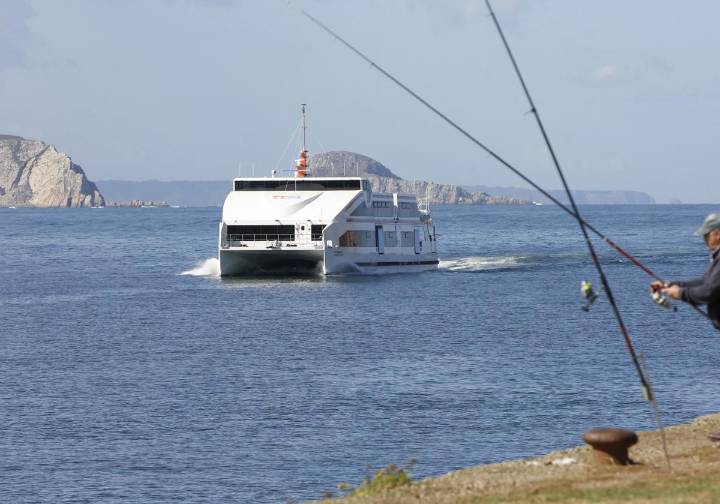 Gondán concluye las pruebas de los catamaranes eléctricos para Lisboa