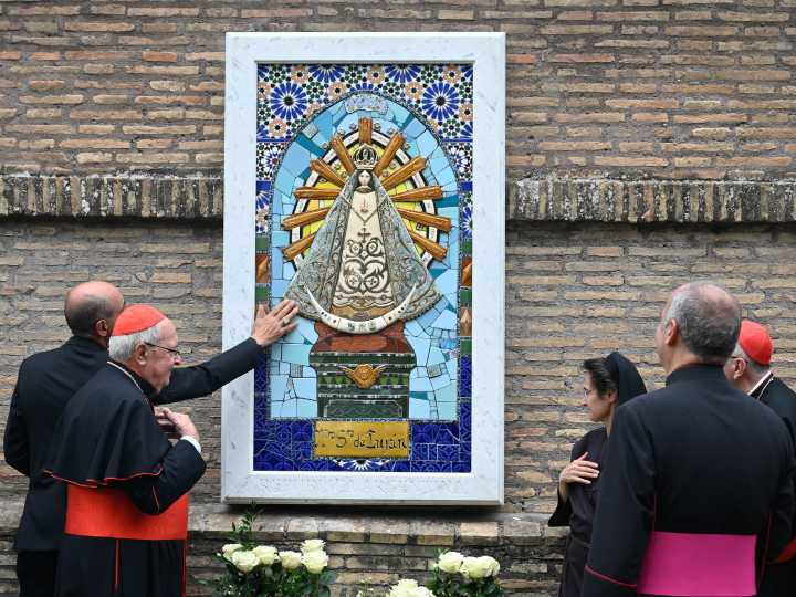 La Virgen de Luján ya tiene su trono en los Jardines Vaticanos