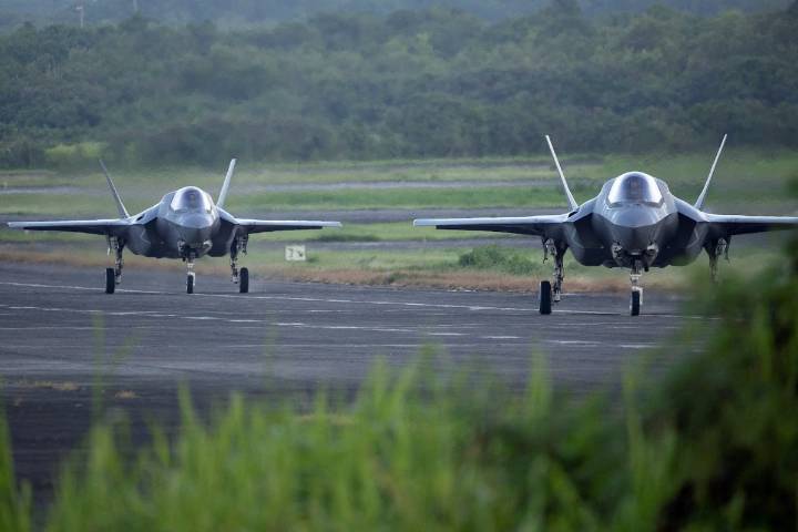 EEUU muestra su poderío militar con despliegues de F-35B y helicópteros desde Puerto Rico (VIDEO)