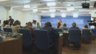 O Congreso veta a acreditación a medios con menos de dez traballadores, canais de YouTube e televisións dixitais
