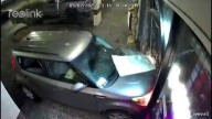 Thieves crash car through Oregon vape shop in $150,000 smash