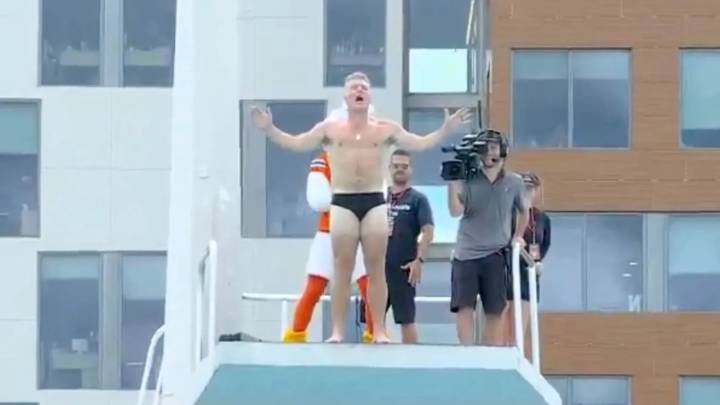 Pat McAfee jumps from high-dive in Speedo during stunning live TV moment after making final pick on College GameDay