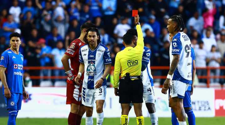 ¡No debió ganar Cruz Azul! La Comisión de arbitraje reconoce error pese al VAR