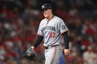 Twins can’t finish off innings, solve Kyle Hendricks in loss