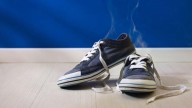 El secreto para eliminar el mal olor de tus zapatillas en minutos y sin lavarlas
