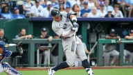 Aaron Judge alcanza al mítico DiMaggio con Trump en la grada de Nueva York