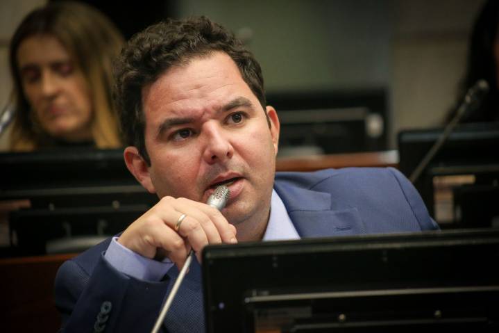 Crece pulso Gobierno- oposición por el monto presupuestal de 2026