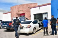 Detienen a hombre con auto robado en la colonia Sergio de la Torre