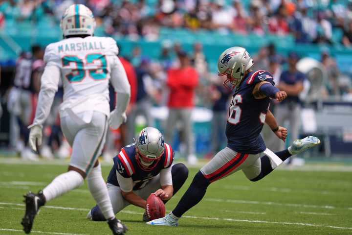 Social media calls for Patriots to stop drafting kickers after rookie misses twice
