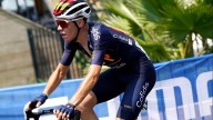 Benja Noval se va al suelo cuando peleaba por ganar el oro junior en los Mundiales de ciclismo de Kigali