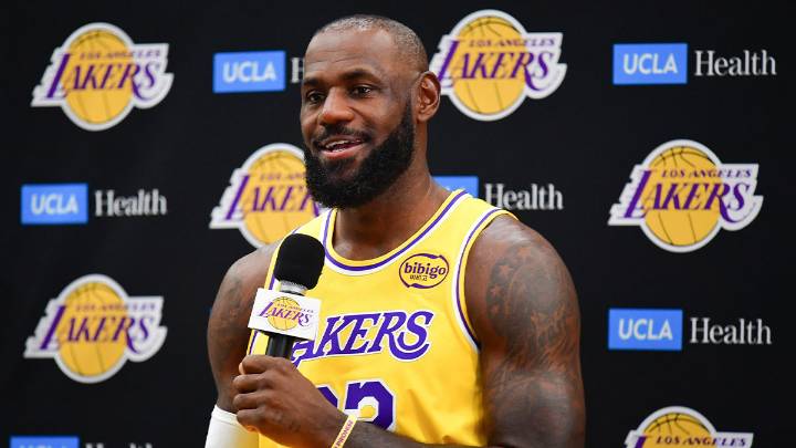 LeBron James reveals how he plans to better fit with Luka Doncic, Austin Reaves