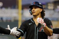 Deadspin | D-backs let late lead slip away, then top Twins in 10