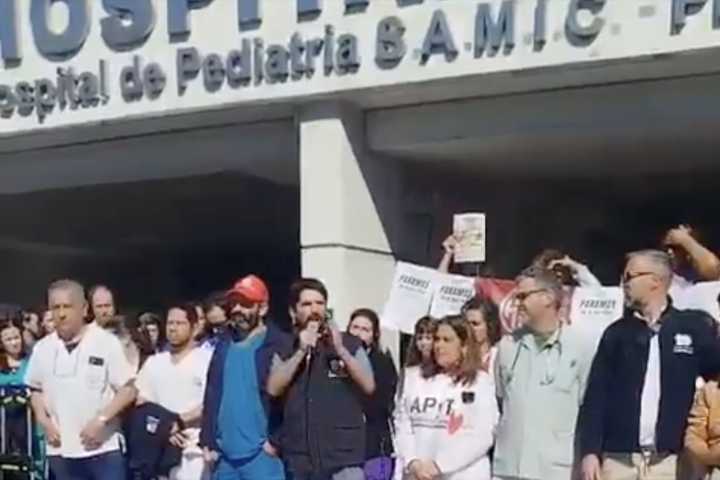 Tensión en el Garrahan. Tras el veto de Milei, anuncian un paro activo de 48 horas con marcha y un “ruidazo” nacional