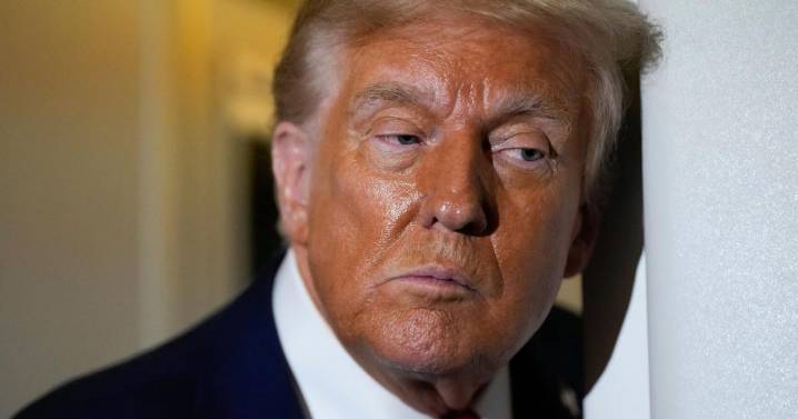 Trump intensifica campaña de represalias al presionar a Bondi a actuar contra sus adversarios