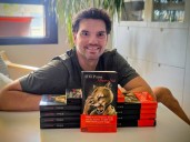 Alberto Val presenta hoy su último libro 'El Puma'