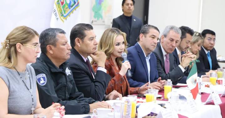 Armenta y empresarios acuerdan instalar botones de pánico y alarmas vecinales