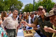 Disfrutan familias de Ramos Arizpe del segundo aniversario de Dinolandia