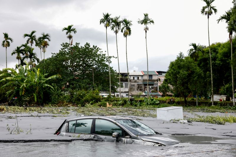 New flood fears spook evacuees after Super Typhoon Ragasa kills 14 in Taiwan