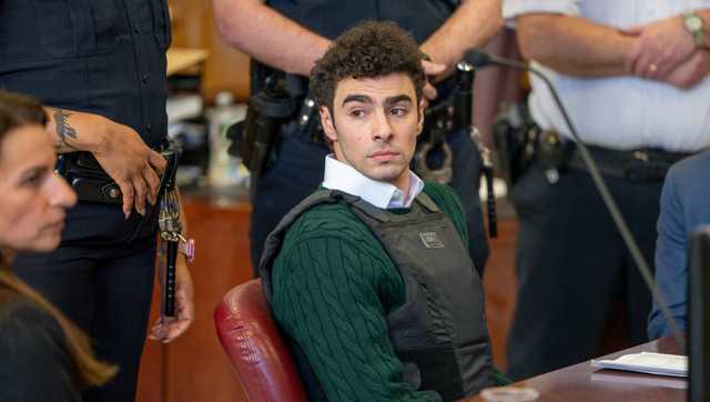 Luigi Mangione due in court amid double jeopardy fight in UnitedHealthcare CEO's killing