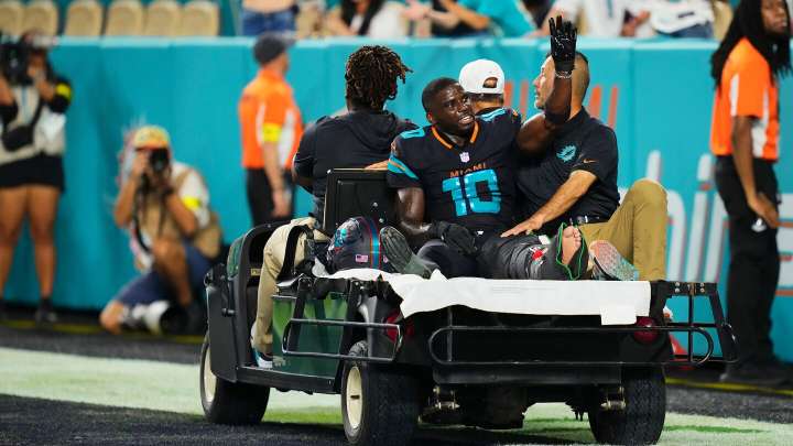 Hill to miss rest of year with dislocated knee