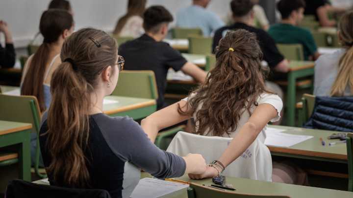 Valenciano o castellano en la PAU, el motivo por el que Educación quiere cambiar el sistema de calificación