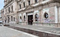 Así amaneció hoy la Presidencia Municipal