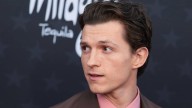 Tom Holland se cae y golpea en la cabeza durante grabación de escena peligrosa en el set de Spider