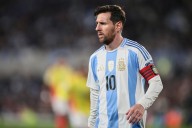Messi llega a Buenos Aires para disputar su último partido de eliminatorias en Argentina