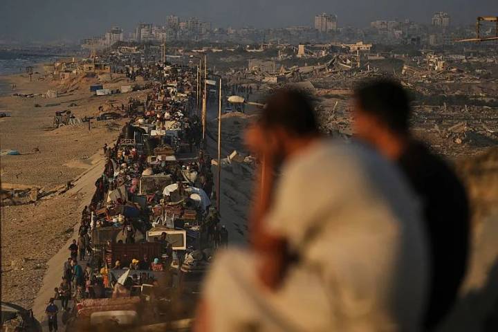 US warns of limited time for Gaza deal as Israel intensifies strikes