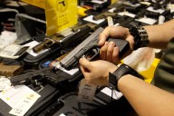 El porte abierto de armas en público comienza en Florida con el apoyo del gobernador