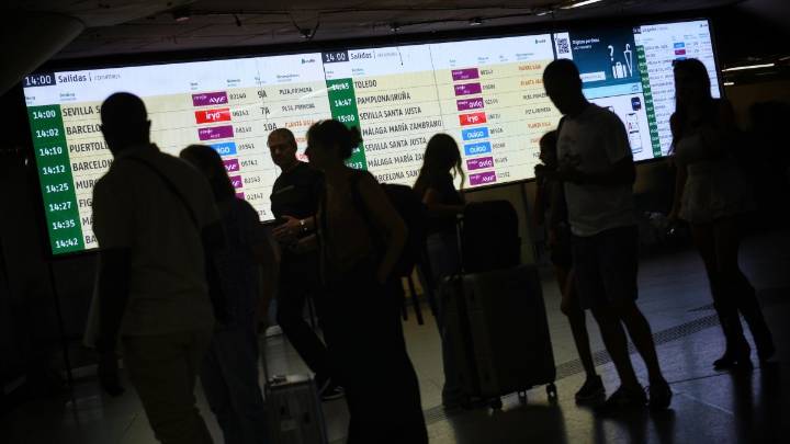 Restablecida la alta velocidad en Madrid al solventarse la caída de los servidores de Adif