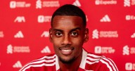 Alexander Isak sends Newcastle fans message after controversial Liverpool move