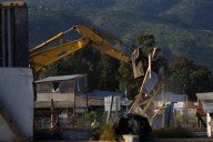 Abogada de la familia Correa anuncia que venderán el terreno tras la demolición