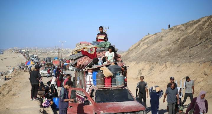 Palestinos huyen en masa de Ciudad de Gaza, blanco de ofensiva israelí: “Es como el juicio final”