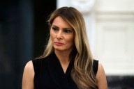 Melania Trump dice sobre las IA que "los robots ya están aquí" y pidió "responsabilidad"