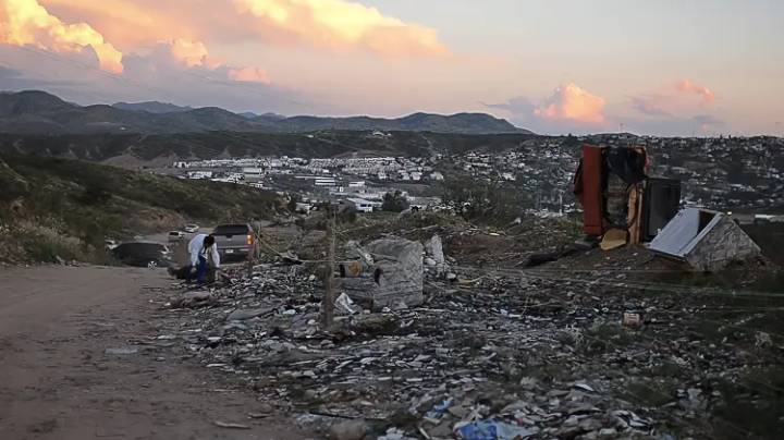 Invasores de Nogales buscan negociación ante inmin...