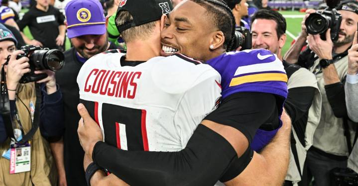 Sunday Night Football live chat: Falcons at Vikings