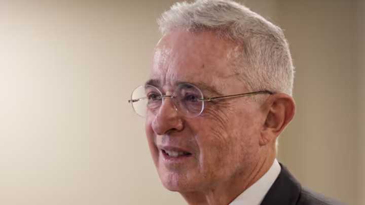 Álvaro Uribe será candidato al Senado en 2026: la apuesta clave del Centro Democrático